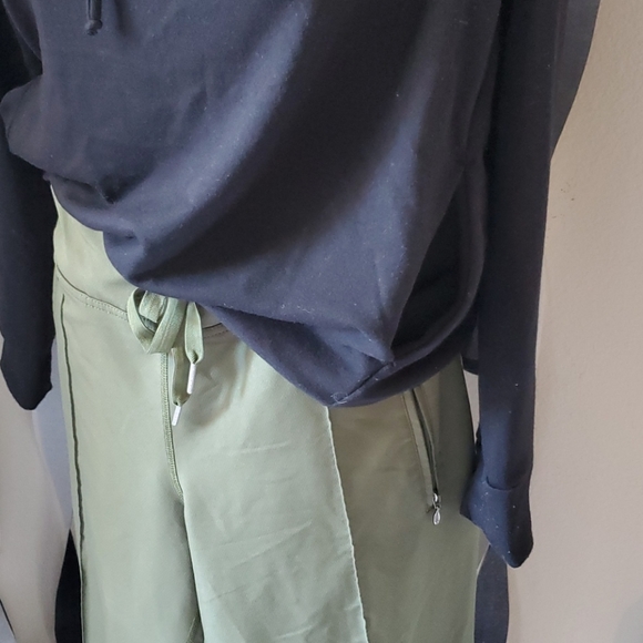 Performance Wear Set - Picture 3 of 8